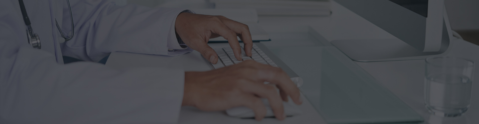 Какие приложения могут использовать для работы клиники и частные врачи